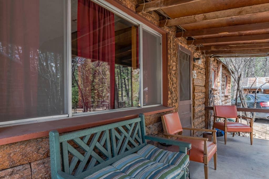 Pet Friendly Hotels in Tinnie, NM BringFido