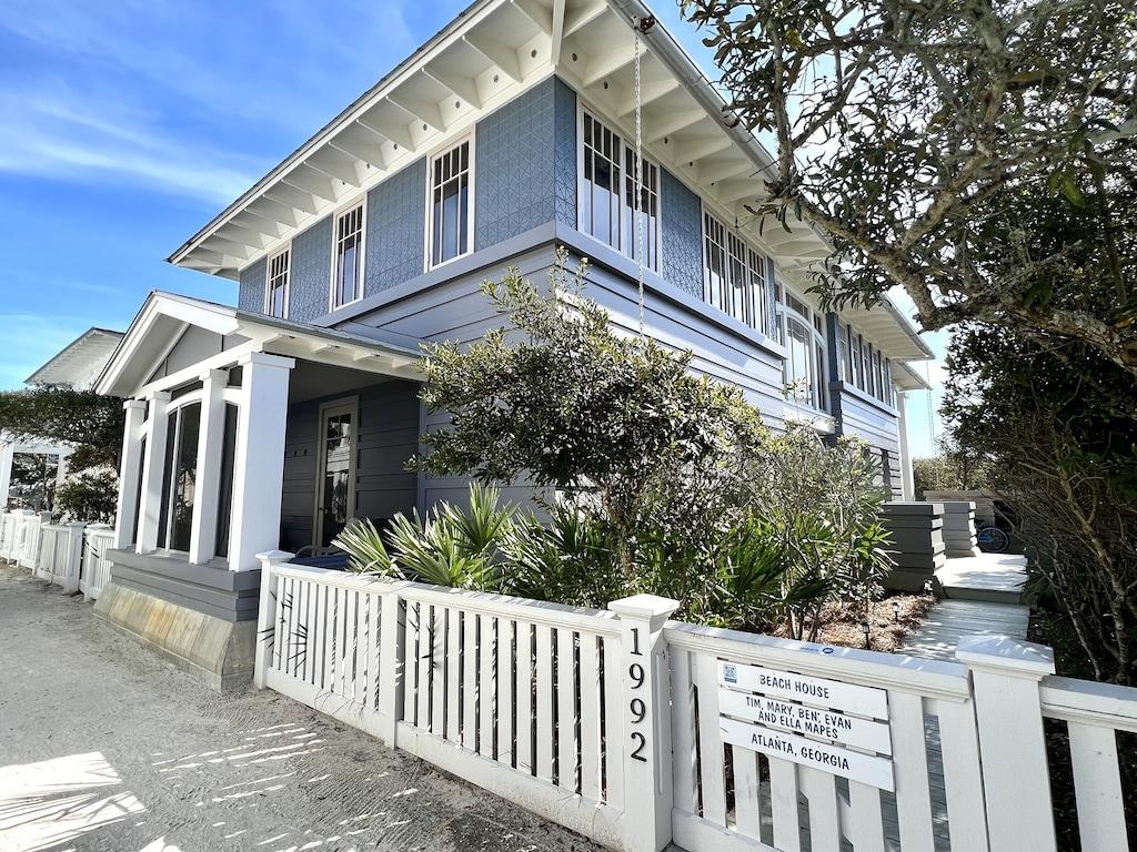 Beachfront Home in Seaside with Incredible Views Pet Policy