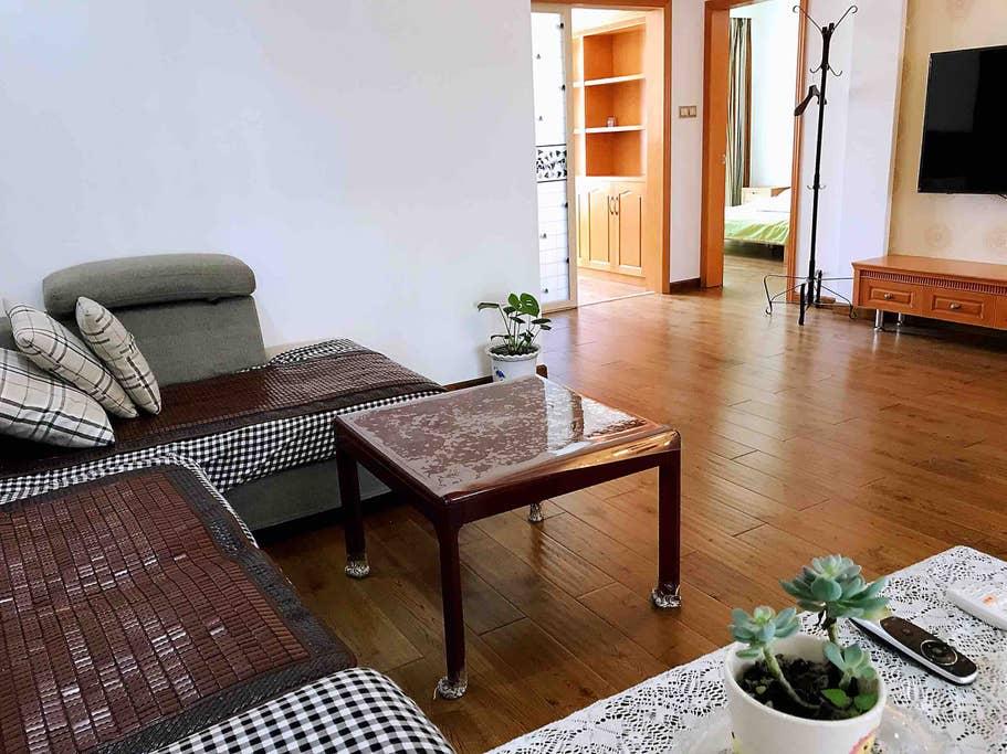 Pet Friendly Zhoushan Airbnb Rentals