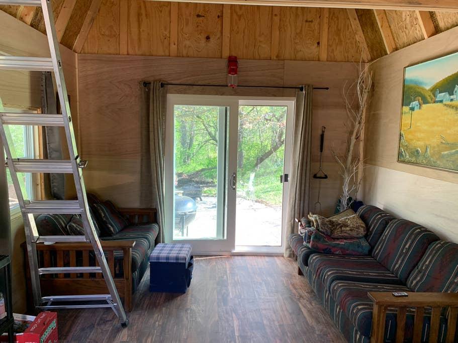 Pet Friendly Cedar Airbnb Rentals