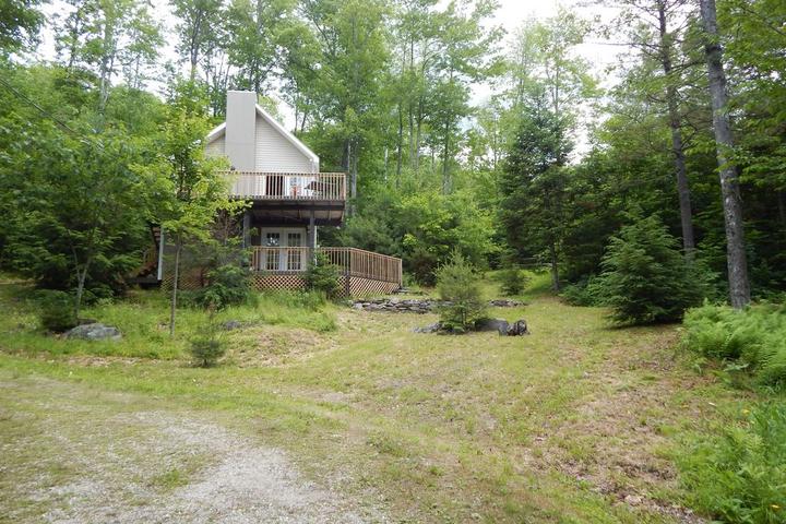 Pet Friendly 3-Bedroom House with Private Waterfront