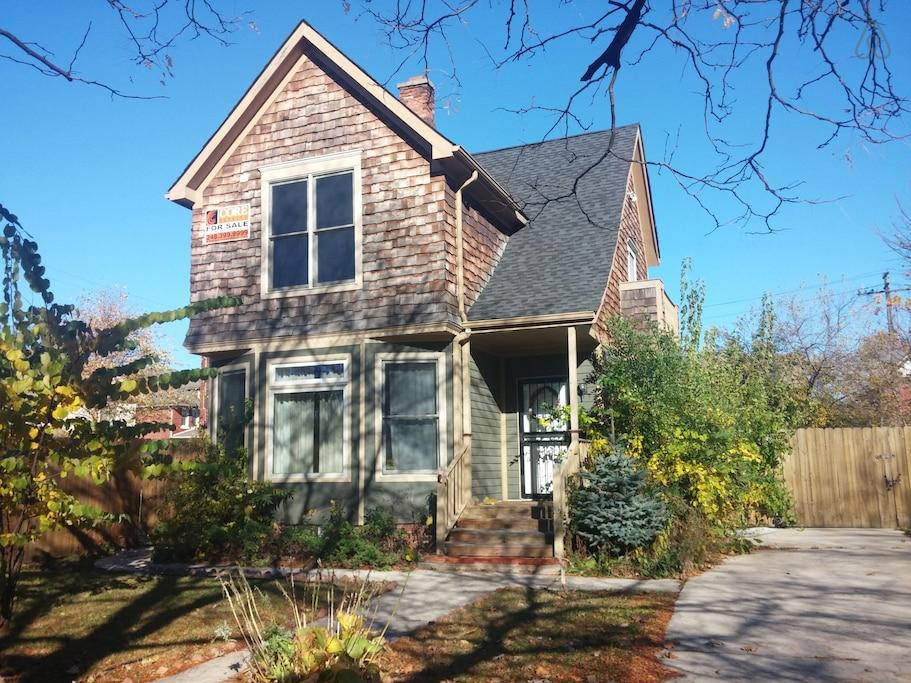 Grosse Pointe Shores Airbnb Rentals Pet Policy