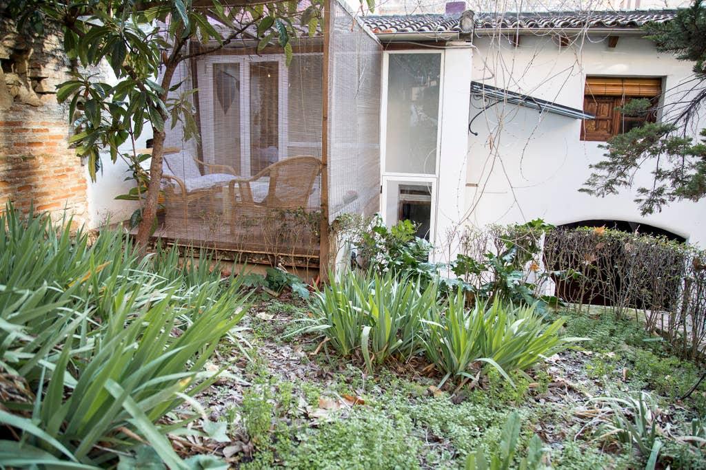 Pet Friendly Granada Airbnb Rentals