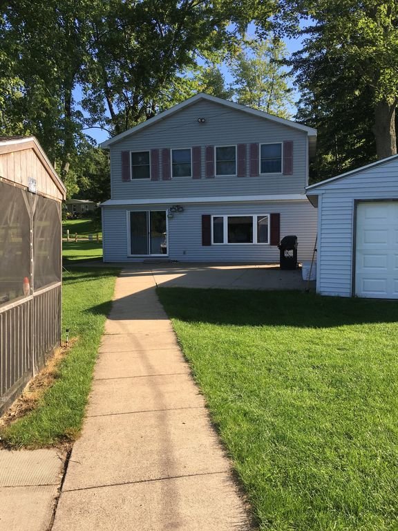 Photo of a pet friendly vacation rental in Kalamazoo.