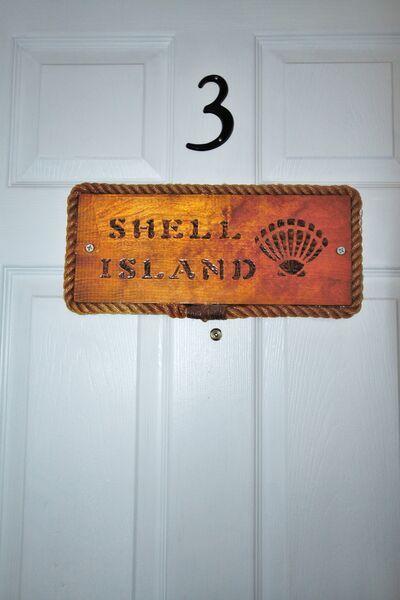 is shell island dog friendly