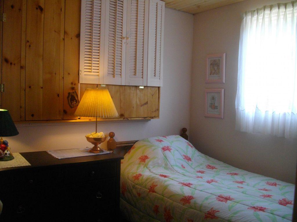 Pet Friendly Lovely Mink Lake Cottage with Sandy Beach