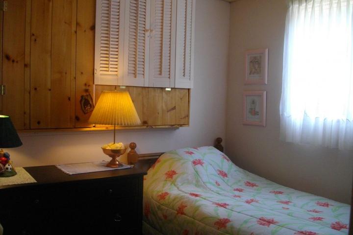Pet Friendly Lovely Mink Lake Cottage with Sandy Beach