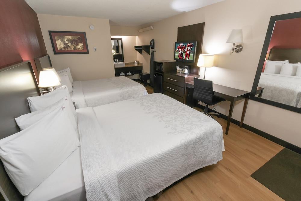 Pet Friendly Red Roof Inn PLUS+ Ann Arbor - U of Michigan North