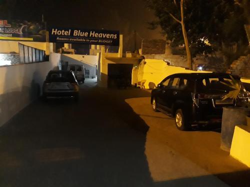 Pet Friendly Hotel Blue Heaven
