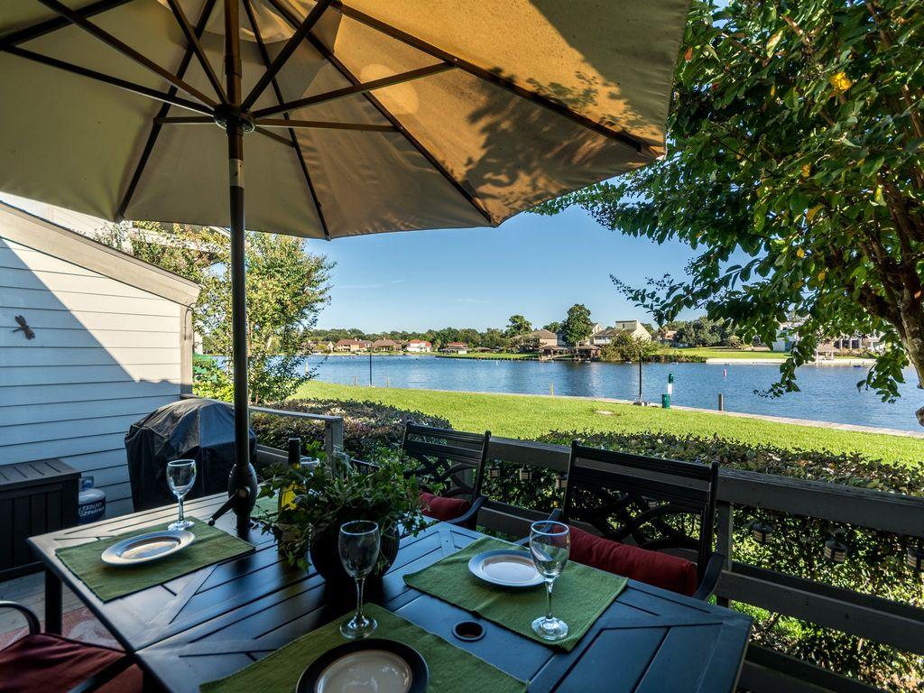 Lake Conroe Waterfront Condo Pet Policy