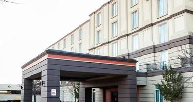 Best Western Premier Toronto Airport Carlingview Hotel Pet Policy