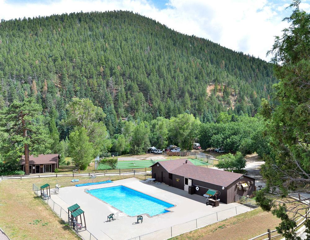 Pet Friendly Hotels & Resorts in Texas Creek, CO - BringFido