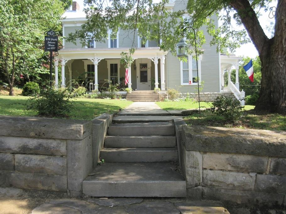 Ethridge Airbnb Rentals Pet Policy