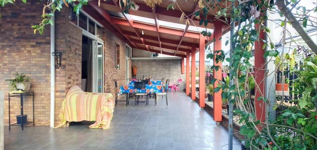 Pet Friendly 7BR in Saint André With Enclosed Garden Near Beach
