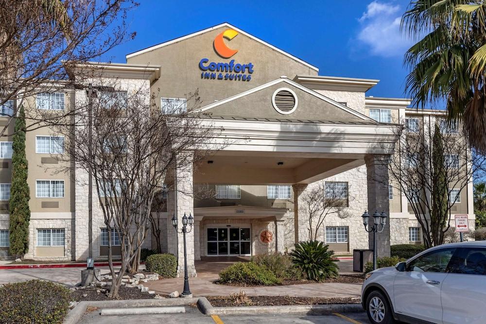 Pet Friendly Comfort Inn & Suites Texas Hill Country