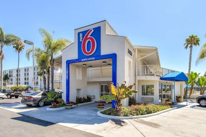 Pet Friendly Motel 6 San Diego CA - Hotel Circle - Mission Valley