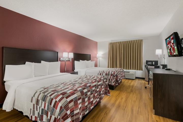 Pet Friendly Red Roof Inn & Suites Knoxville East