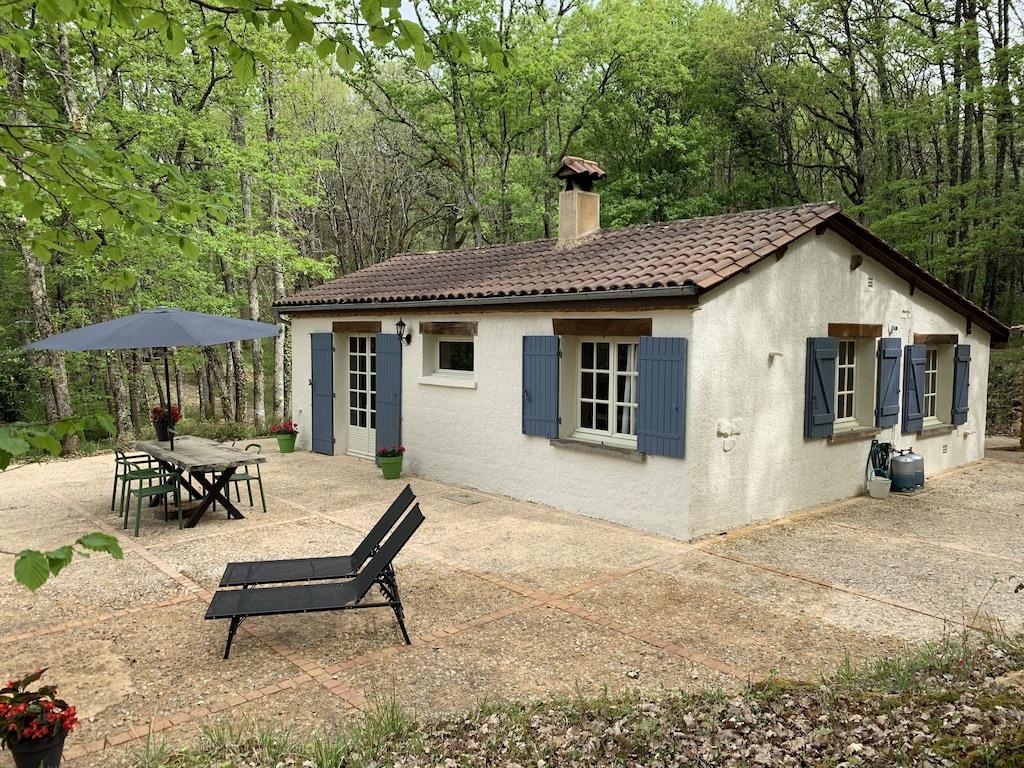 Pet Friendly Deffé Dordogne House in the Forest