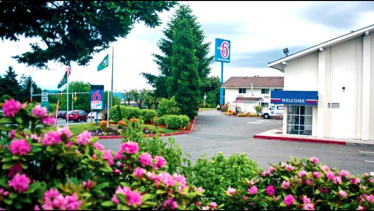 Motel 6 Seattle SeaTac Airport South Pet Policy