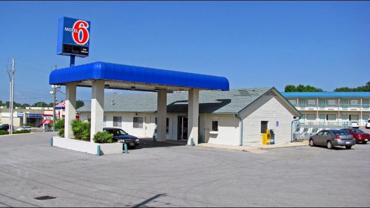 Motel 6 Fayetteville Pet Policy