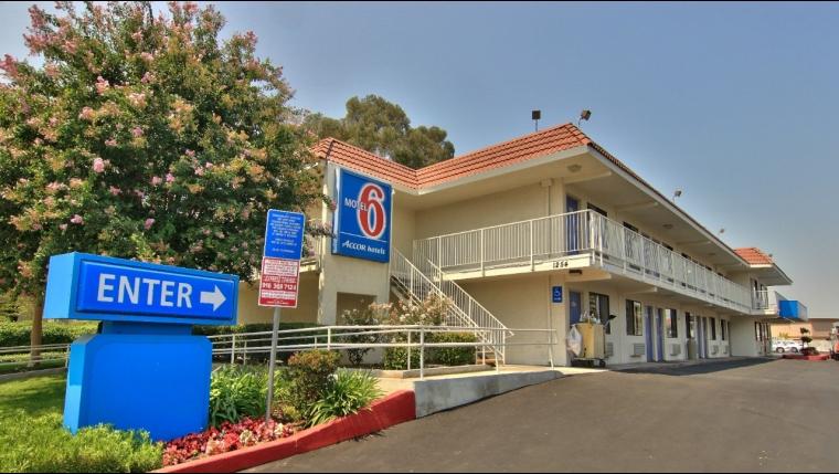 Motel 6 West Sacramento West Pet Policy