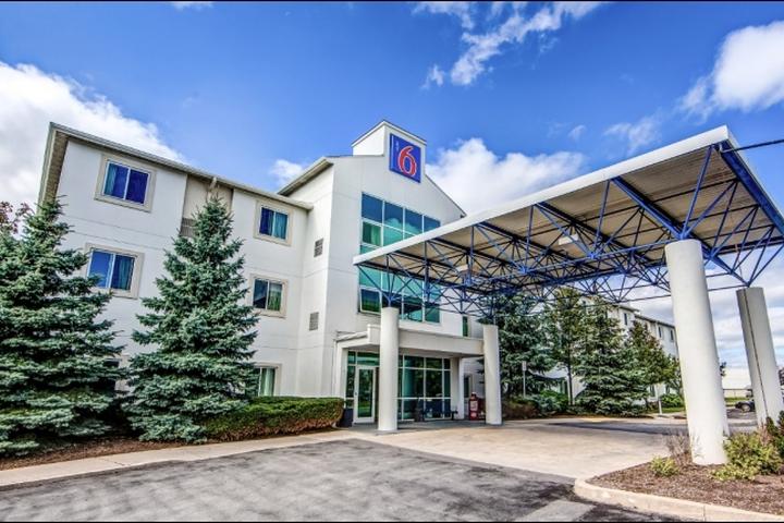 Pet Friendly Hotels In Burlington On Bringfido