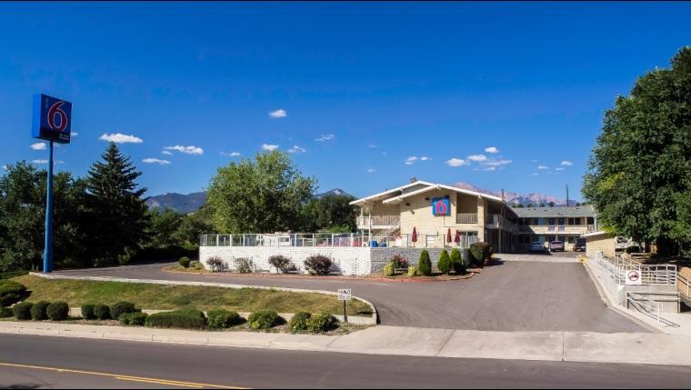 Motel 6 colorado springs pet policy