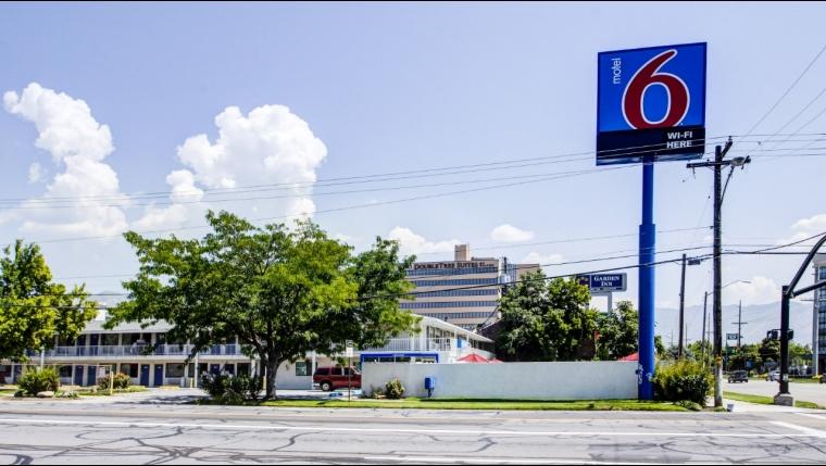 Motel 6 Salt Lake City Downtown Pet Policy