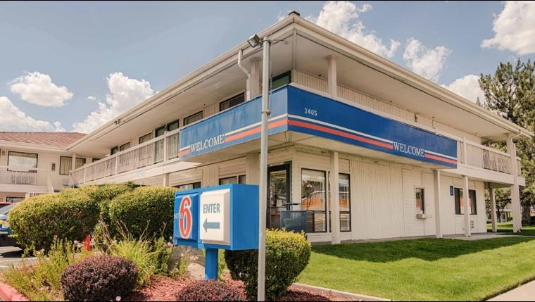 Motel 6 Sparks Reno Airport Pet Policy