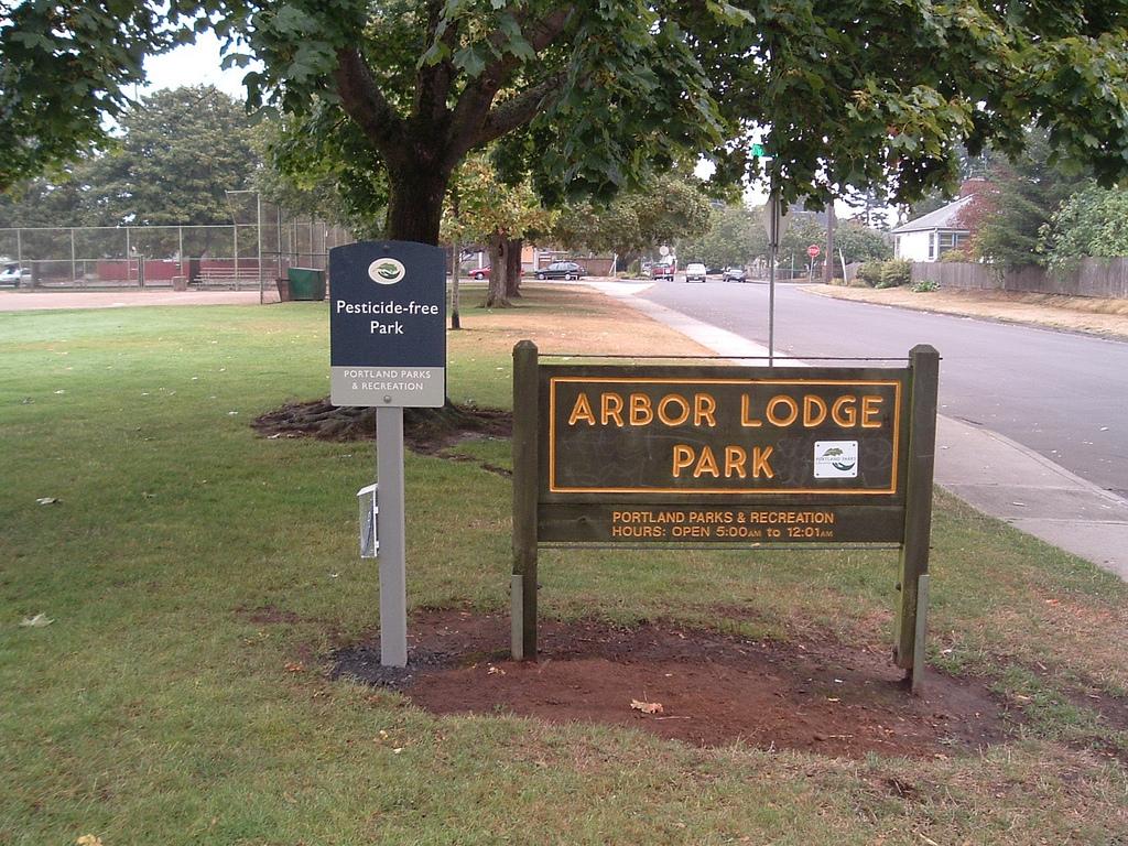 Arbor Lodge Park