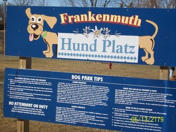 Hund Platz Dog Park in Memorial Park