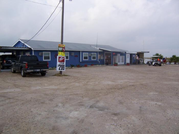 indianola-fishing-marina-is-dog-friendly