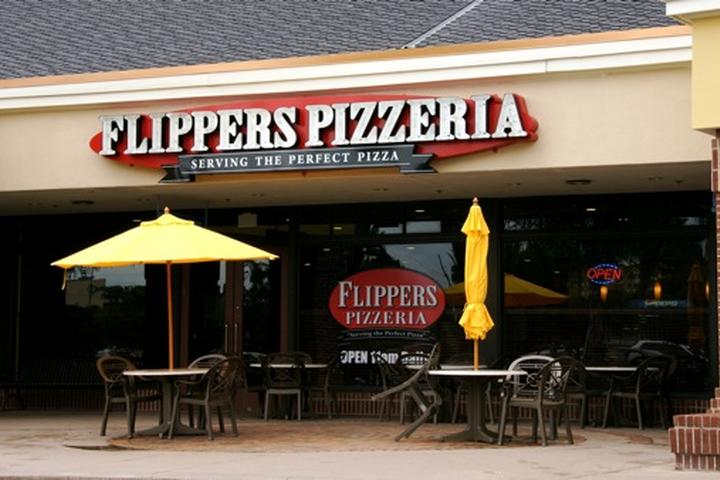 Pet Friendly Flippers Pizzaeria 