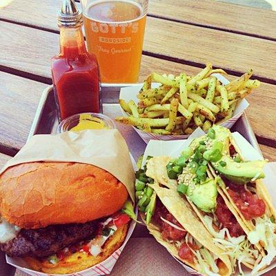 Gott S Roadside Is Pet Friendly