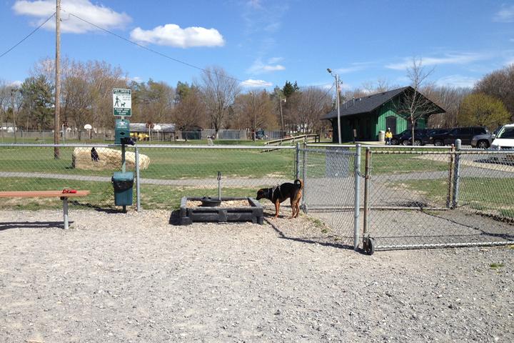 Pet Friendly Dog Park at Highland Park