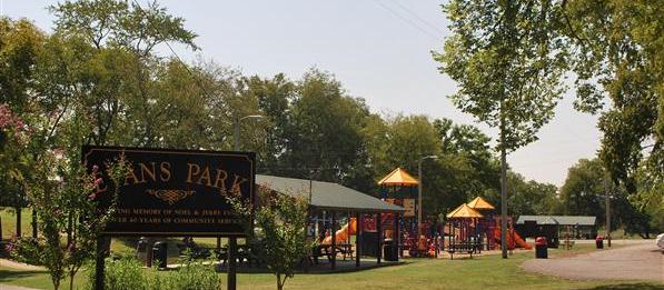 Evans Park (Bark Park) main entrance Evans Park (Bark Park) main entrance