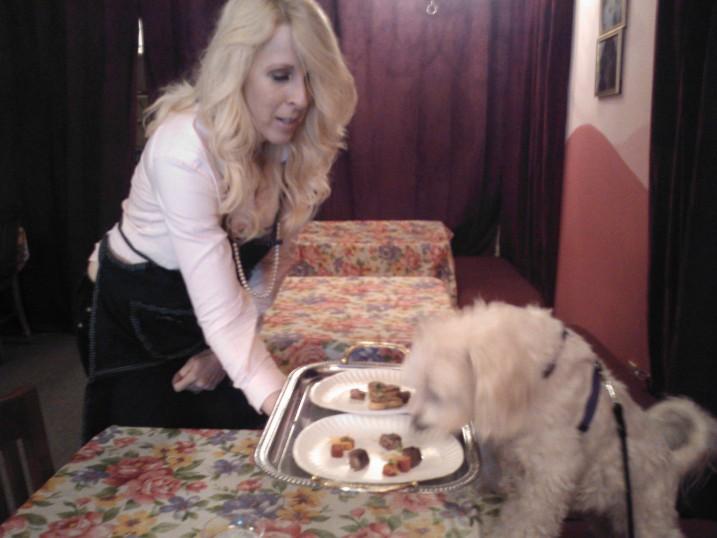 Dorothy Serving Peanut