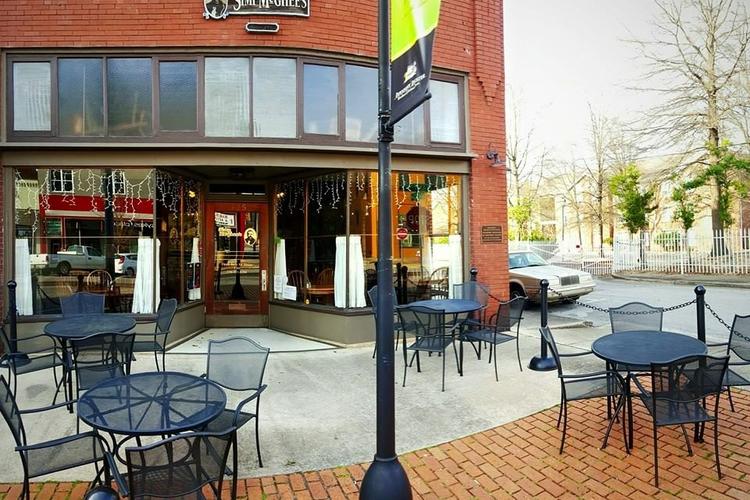 Dog Friendly Fine Dining in Decatur, AL - BringFido Dog Friendly Fine Dining in Decatur, AL - BringFido