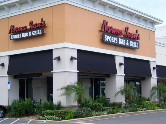 Pet Friendly Norma Jean’s Sports Bar & Grill Room