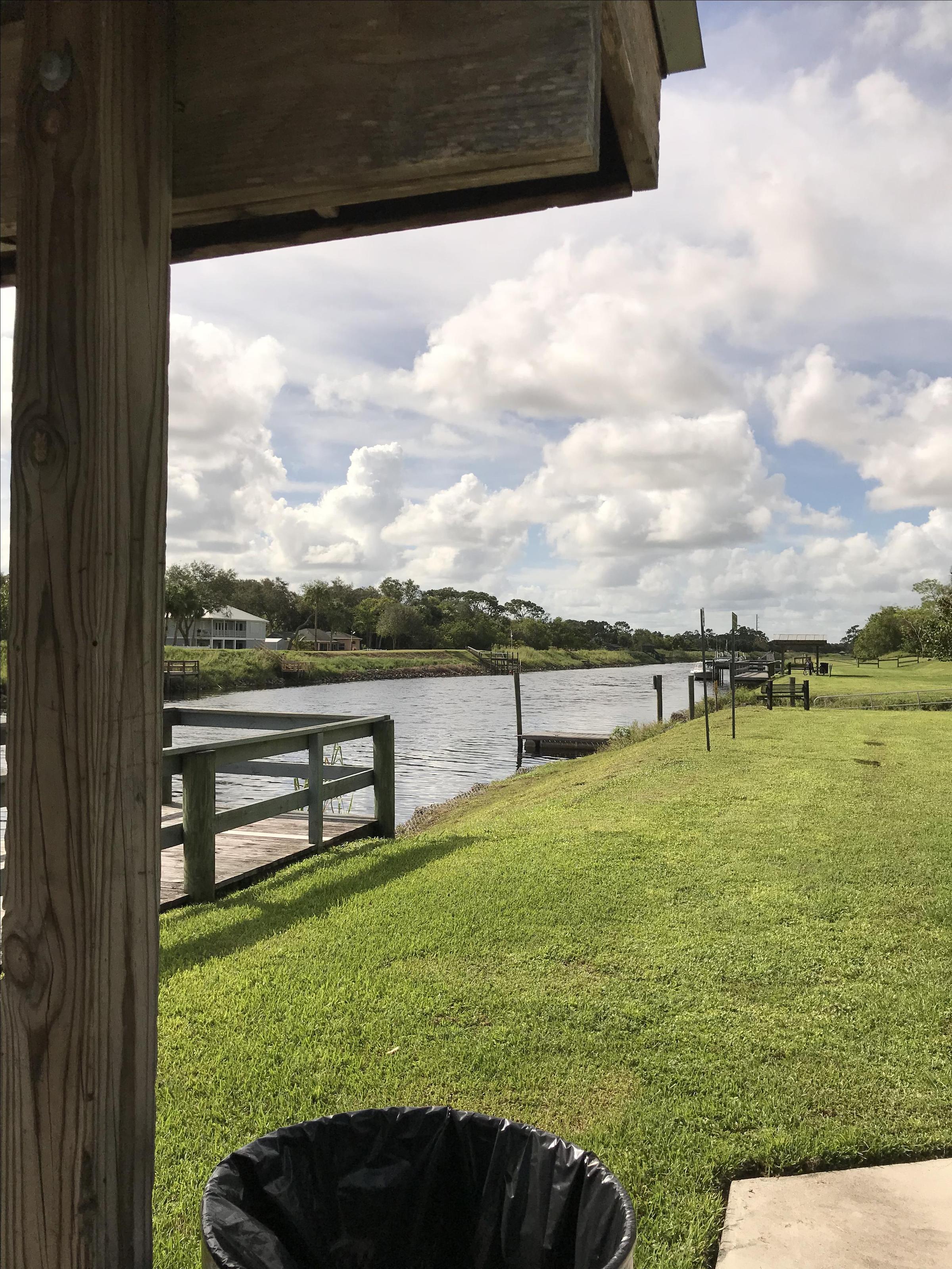 Oak Hammock 4 ⋆ BringFido