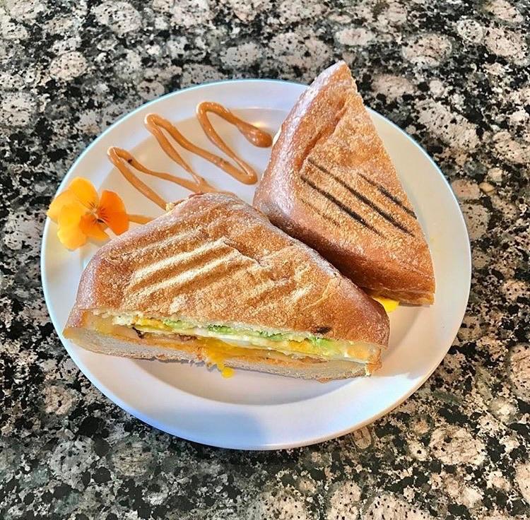 Honey Cup Coffeehouse & Creamery restaurant view 3