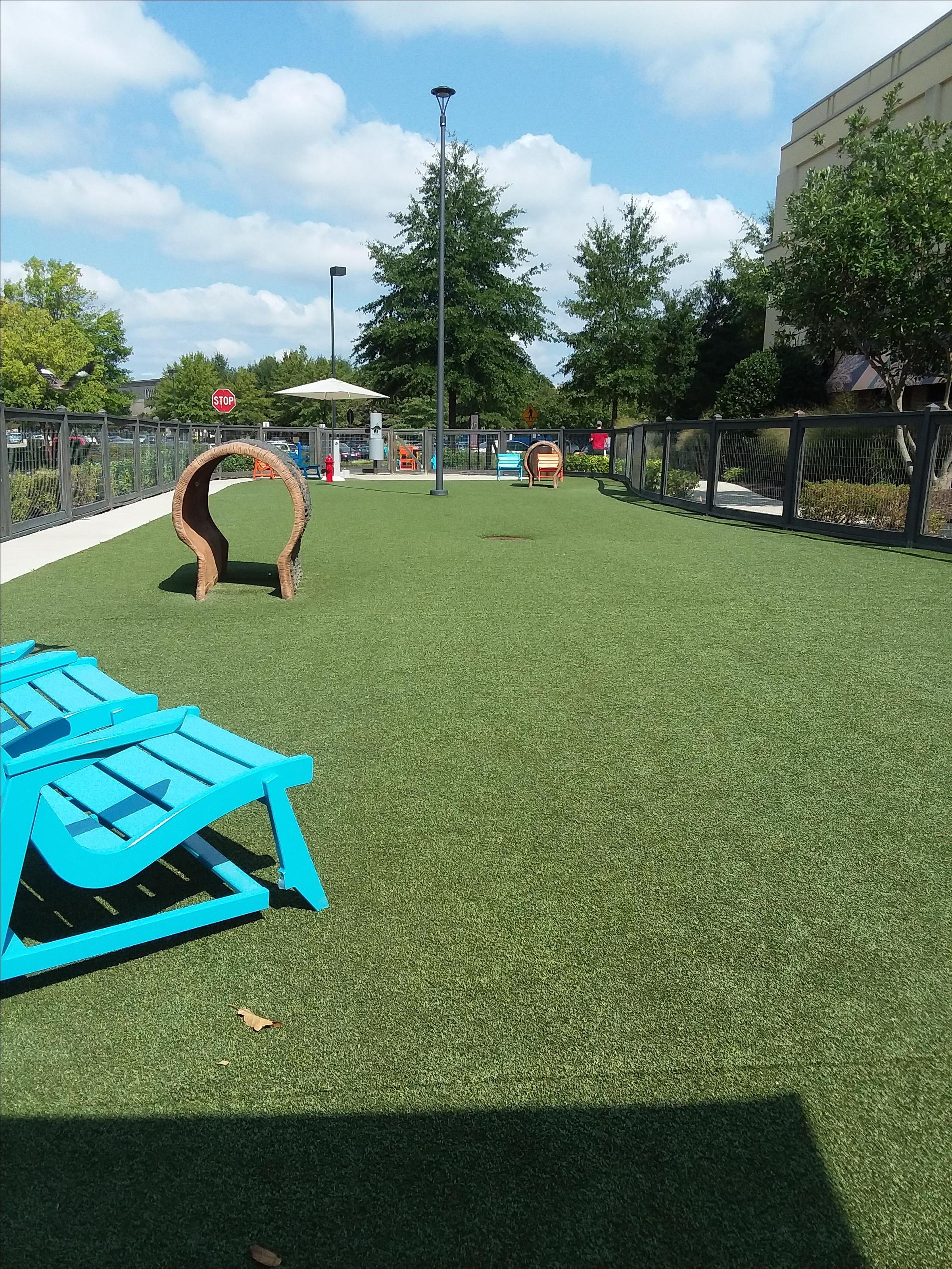 Stony Point Fashion Park Dog Park ⋆ BringFido