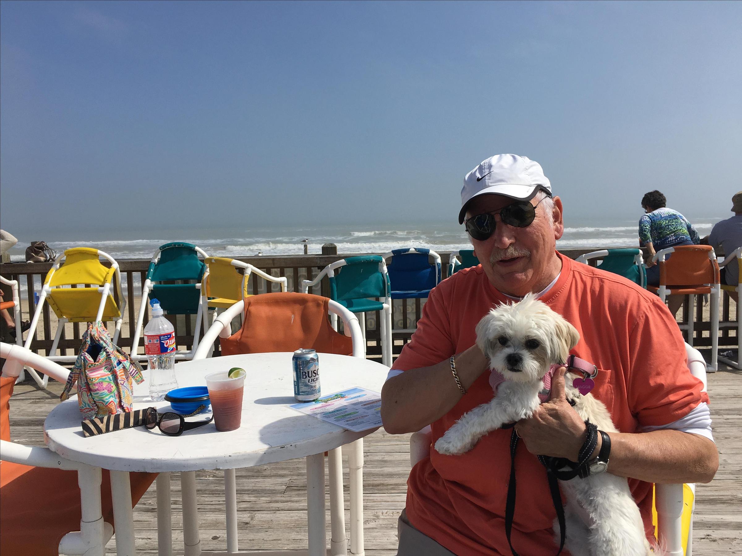 Maggie At Clayton’s For Lunch! ⋆ BringFido