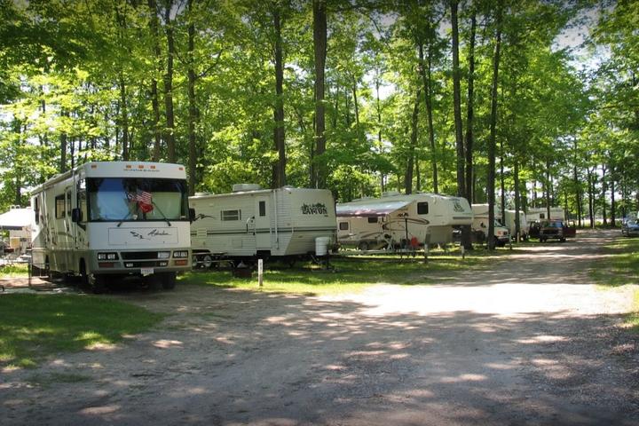 Pet Friendly Chain-O-Lakes Campground
