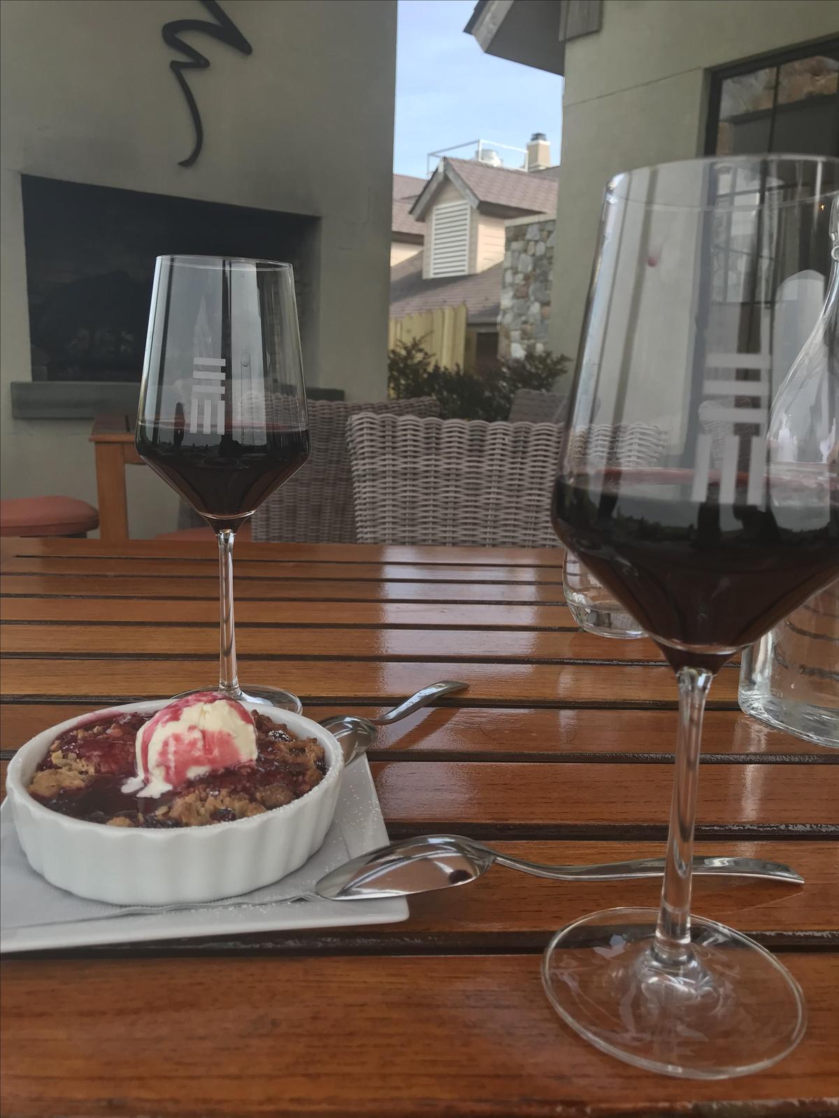 Early Mountain Vineyards restaurant view 3