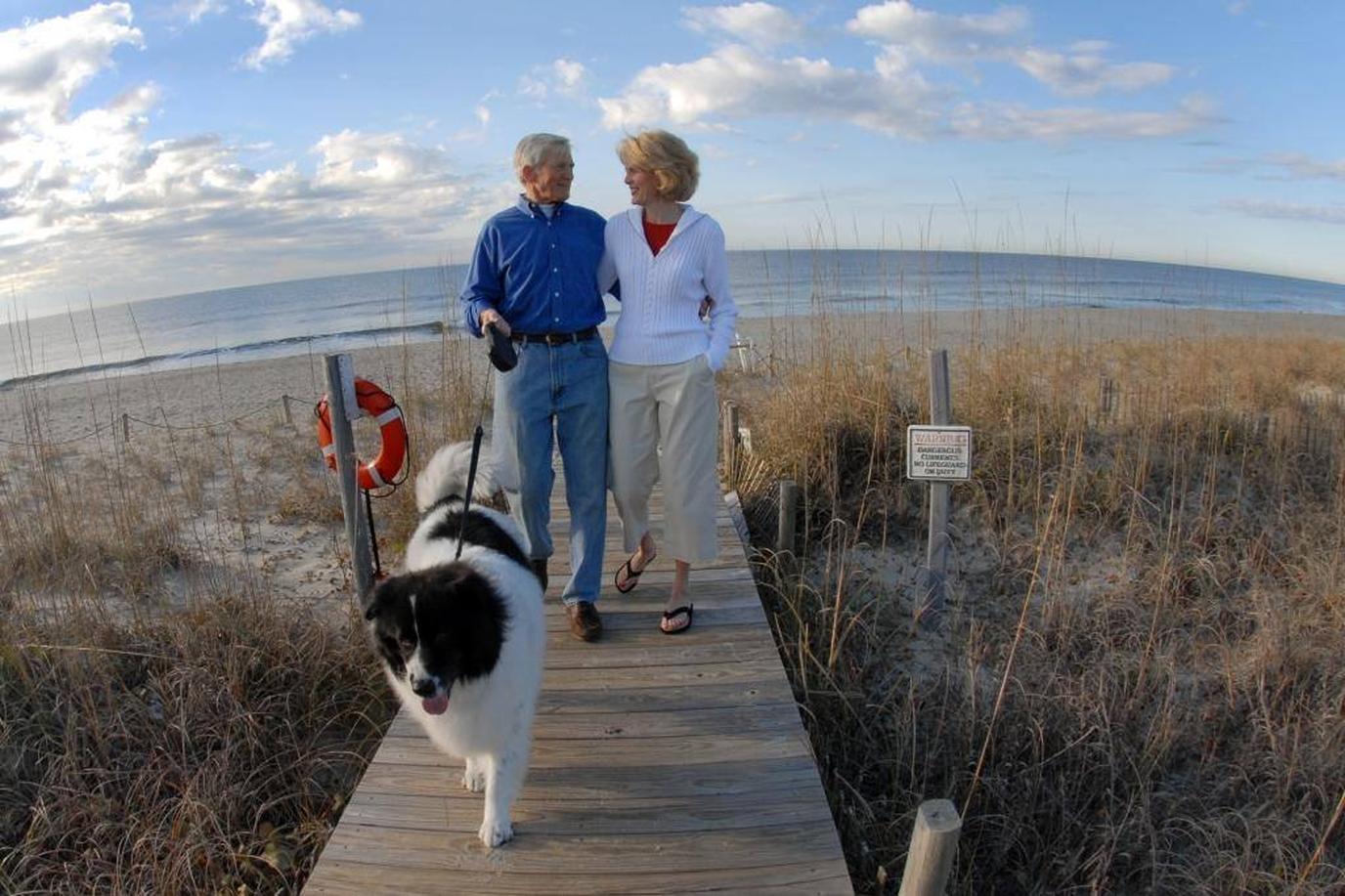 Bald Island has 14 miles of dog-friendly beaches. Bald Island has 14 miles of dog-friendly beaches.