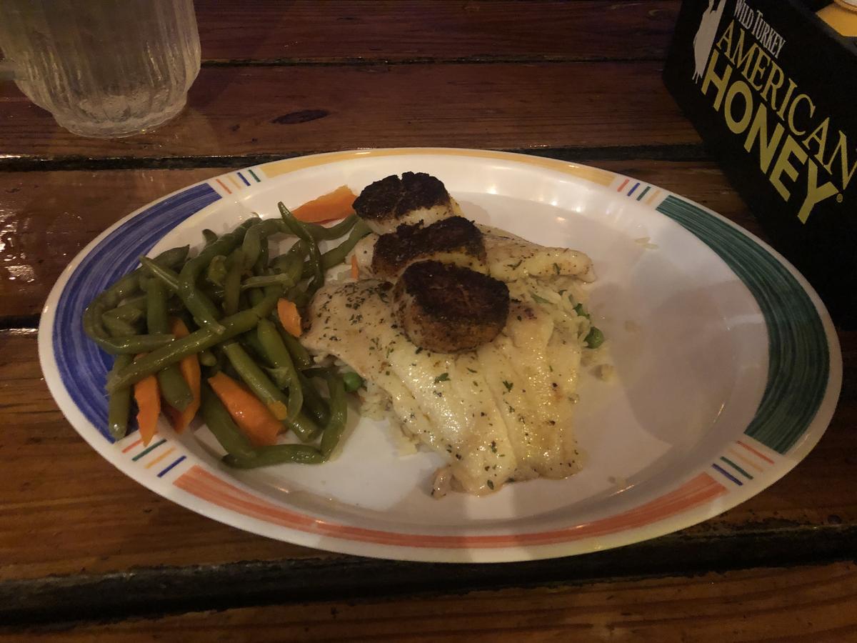 Hogfish Bar & Grill restaurant view 8