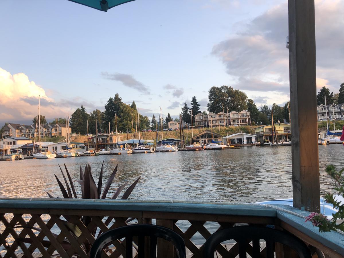 Island Cafe restaurant view 5
