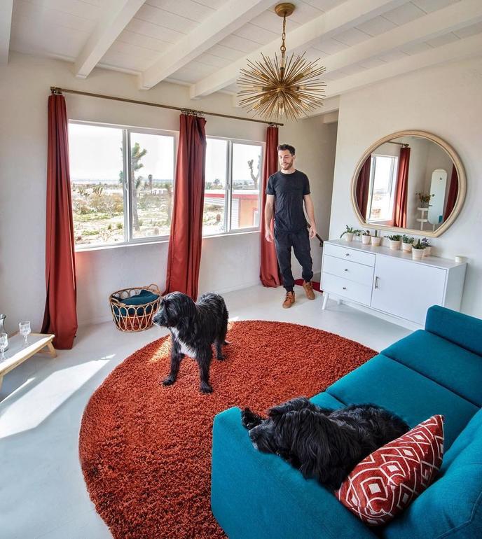 Bring Fido to stay in a unique vacation rental. Stay at this unique dog-friendly vacation rental in Yucca Valley, CA.
