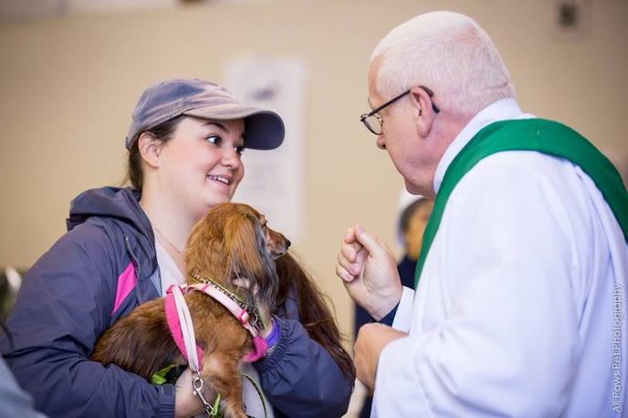 Washington Metro DachtoberFest Hosts a Pet Blessing in Frederick, MD. Bring Your Dog To Be Blessed at the Washington Metro Dachtoberfest.
